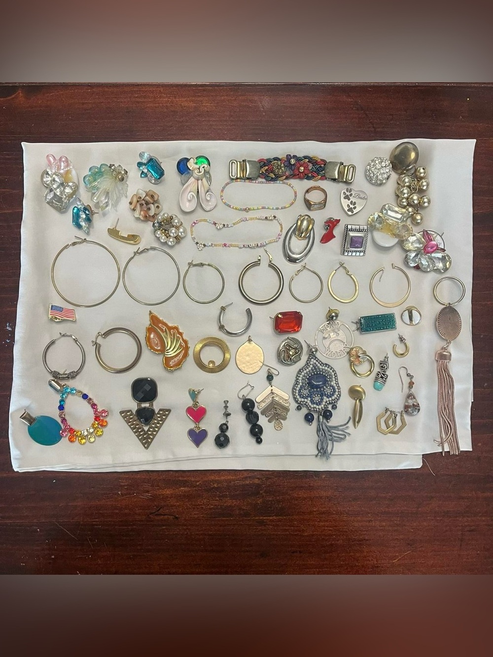 Assorted Mixed Jewelry Lot - Multicolor Costume Jewelry - Picture 3 of 8